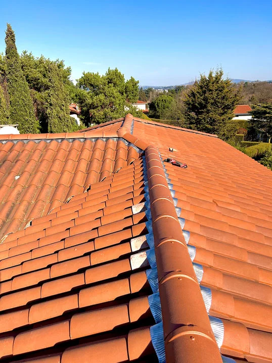 Réfection de faîtage — closoir ventilé à sec (plusieurs chantiers)