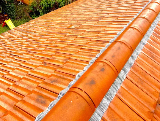 Réfection de faîtage — closoir ventilé à sec (plusieurs chantiers)